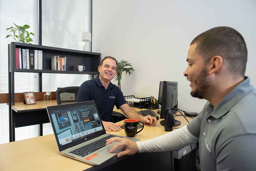 فريق العمل المحترف